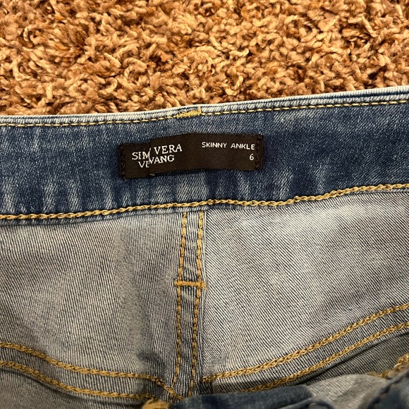 Simply Vera Vera Wang Seamed High-Waisted Skinny Ankle Jeans - Picture 9 of 12